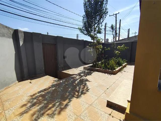 Casa / Sobrado para Venda em Sorocaba/SP Vila Assis 3 Quartos