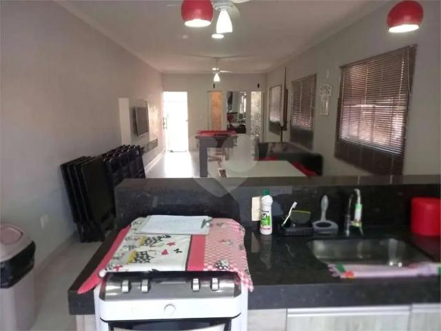Casa / Sobrado para Venda em Sorocaba/SP Vila Assis 3 Quartos