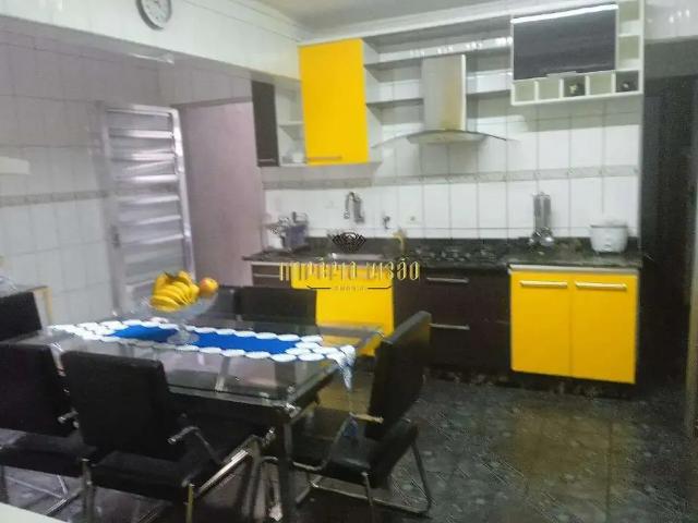 Casa / Sobrado para Venda em Suzano/SP Jardim Imperador 4 Quartos