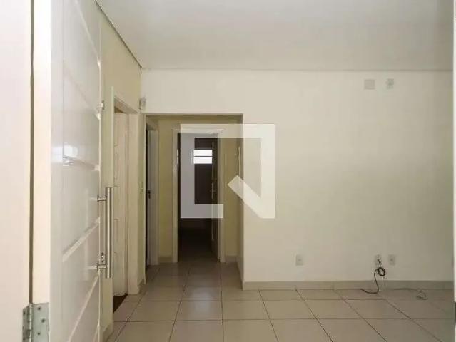 Casa / Sobrado para Locação em Cotia/SP Vila Santo Antônio 5 Quartos