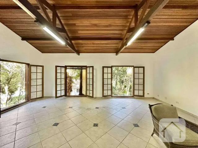 Casa / Sobrado para Locação em Cotia/SP Algarve 3 Quartos