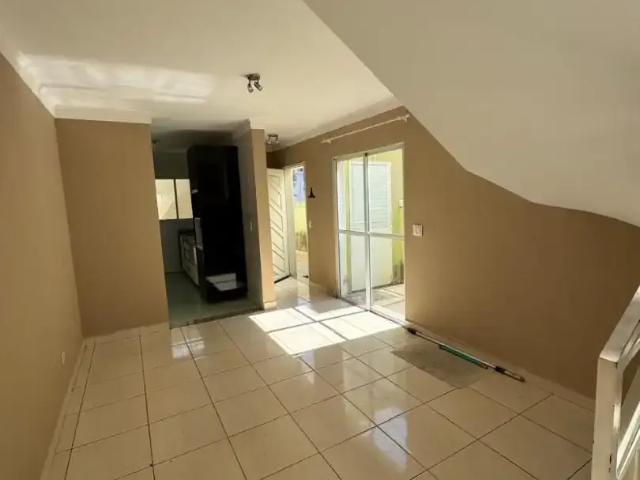 Casa / Sobrado para Locação em Cotia/SP Centro 3 Quartos