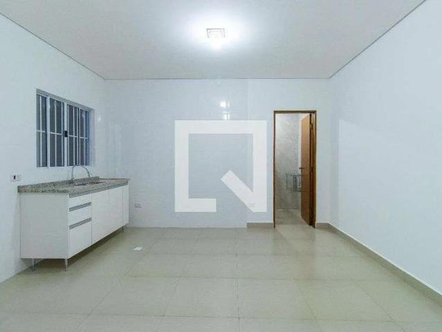 Casa / Sobrado para Locação em Cotia/SP Centro 2 Quartos