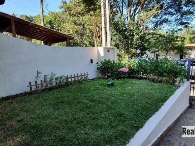 Casa / Sobrado para Locação em Cotia/SP Chácara Canta Galo 3 Quartos