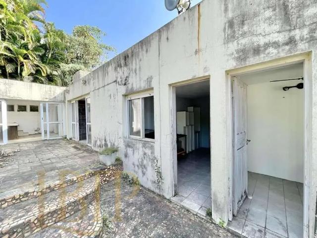 Casa / Sobrado para Locação em Cotia/SP Chácara Eliana 4 Quartos