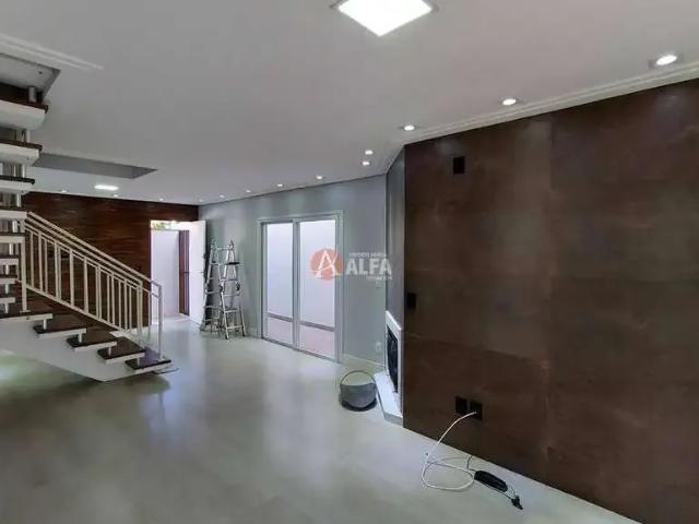 Casa / Sobrado para Locação em Cotia/SP Chácara Pavoeiro 3 Quartos