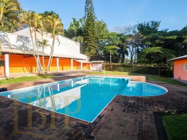 Casa / Sobrado para Locação em Cotia/SP Chácara Represinha 3 Quartos
