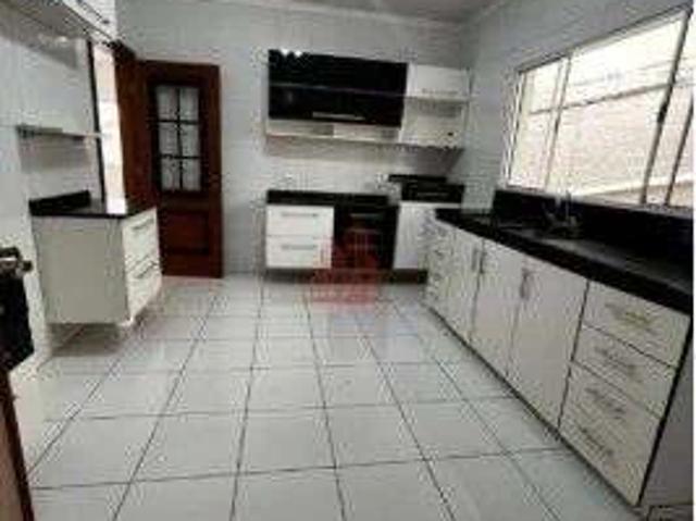 Casa / Sobrado para Locação em Cotia/SP Chácaras Roselândia 3 Quartos