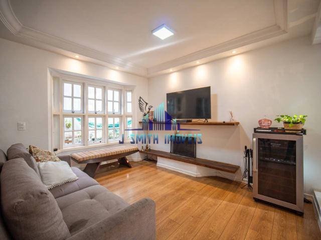 Casa / Sobrado para Locação em Cotia/SP Granja Viana 3 Quartos
