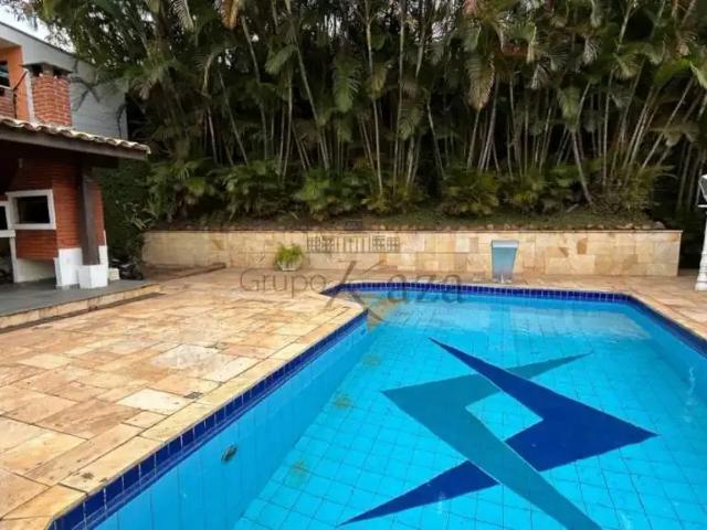 Casa / Sobrado para Locação em Cotia/SP Granja Viana 3 Quartos
