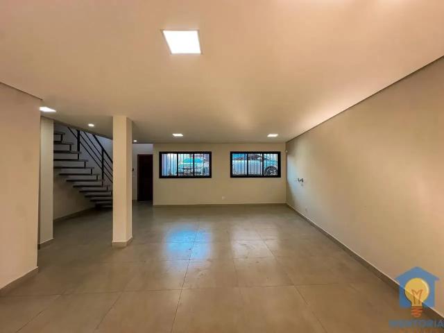 Casa / Sobrado para Locação em Cotia/SP Granja Viana 3 Quartos