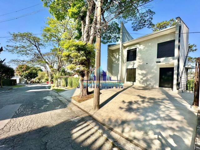 Casa / Sobrado para Locação em Cotia/SP Granja Viana 3 Quartos