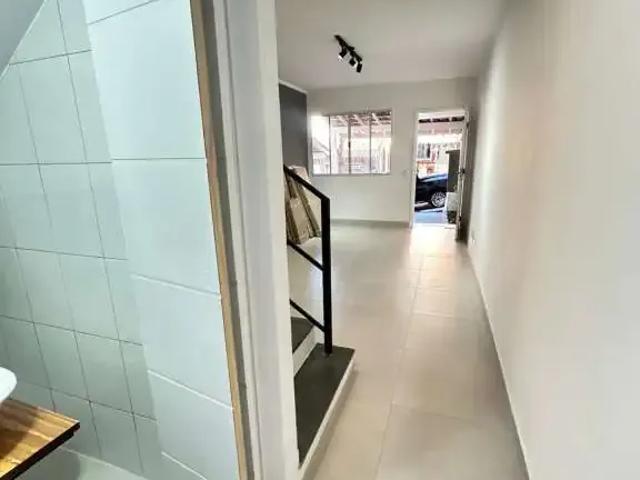 Casa / Sobrado para Locação em Cotia/SP Granja Viana 2 Quartos