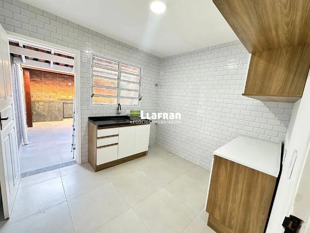 Casa / Sobrado para Locação em Cotia/SP Granja Viana 2 Quartos