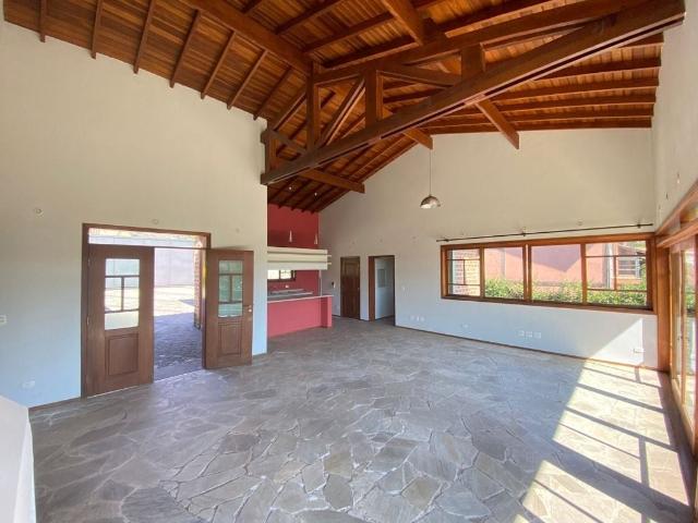 Casa / Sobrado para Locação em Cotia/SP Granja Viana 4 Quartos
