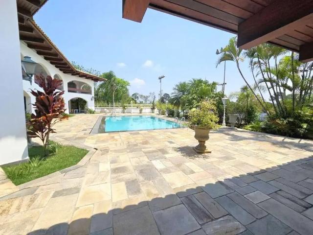 Casa / Sobrado para Locação em Cotia/SP Granja Viana 4 Quartos