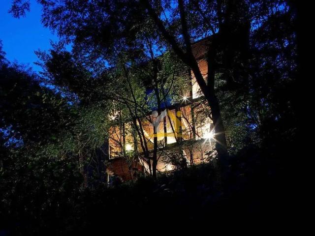 Casa / Sobrado para Locação em Cotia/SP Granja Viana 8 Quartos