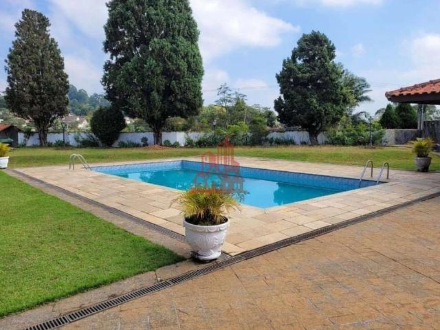Casa / Sobrado para Locação em Cotia/SP Granja Viana II 6 Quartos