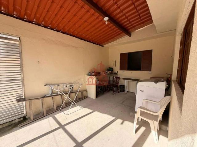 Casa / Sobrado para Locação em Cotia/SP Jardim Araruama 3 Quartos