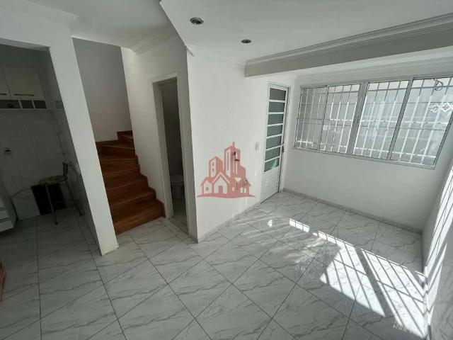 Casa / Sobrado para Locação em Cotia/SP Jardim Barbacena 2 Quartos