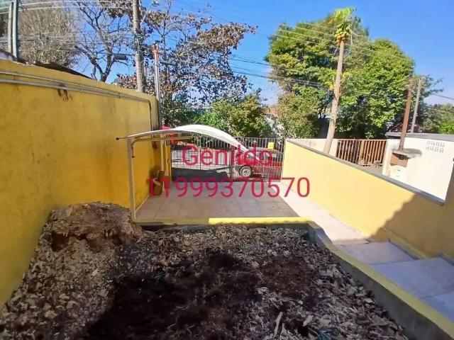 Casa / Sobrado para Locação em Cotia/SP Jardim Lambreta 3 Quartos