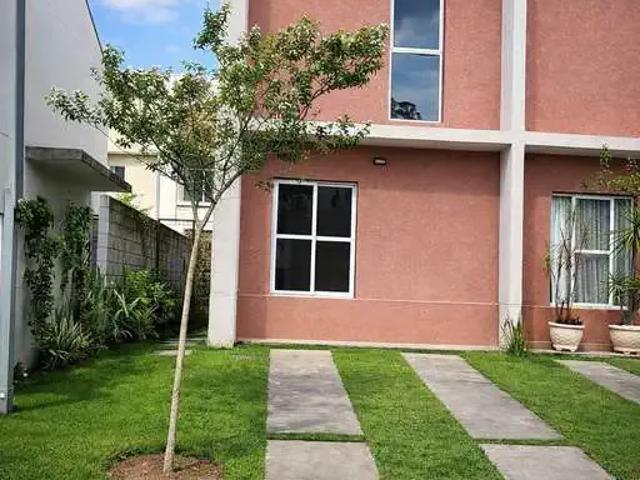 Casa / Sobrado para Locação em Cotia/SP Jardim Maria Tereza 2 Quartos