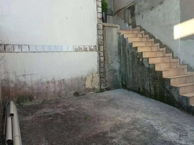 Casa / Sobrado para Locação em Cotia/SP Nakamura Park 2 Quartos