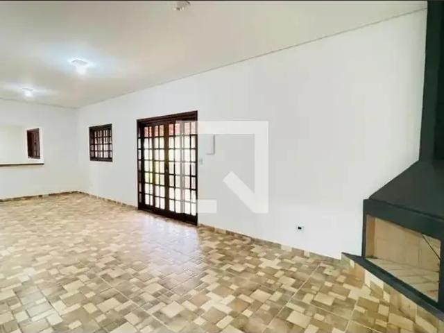 Casa / Sobrado para Locação em Cotia/SP Parque Mirante da Mata 3 Quartos