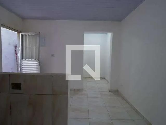Casa / Sobrado para Locação em Cotia/SP Parque São George 2 Quartos