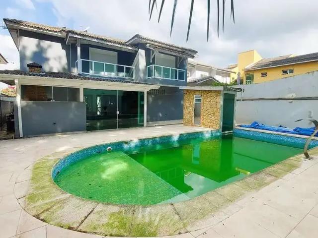 Casa / Sobrado para Locação em Cotia/SP Pitas 5 Quartos