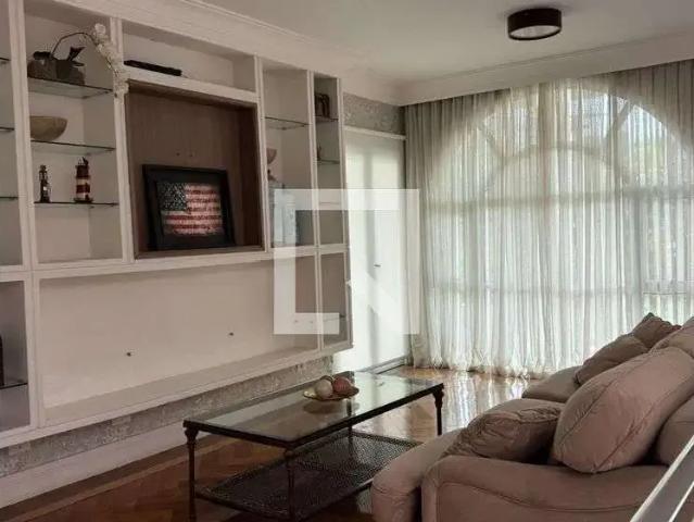 Casa / Sobrado para Locação em Cotia/SP São Paulo II 4 Quartos
