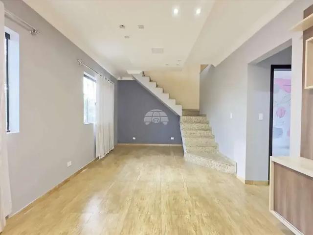 Casa / Sobrado para Locação em Colombo/PR Jardim Guarujá 3 Quartos
