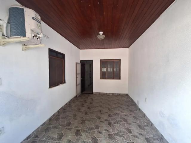 Casa / Sobrado para Locação em Conde/BA Centro 3 Quartos
