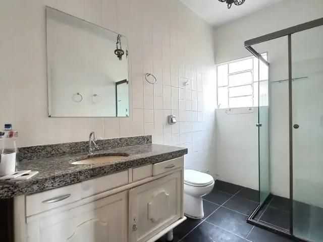 Casa / Sobrado para Locação em Conselheiro Lafaiete/MG Angélica 4 Quartos