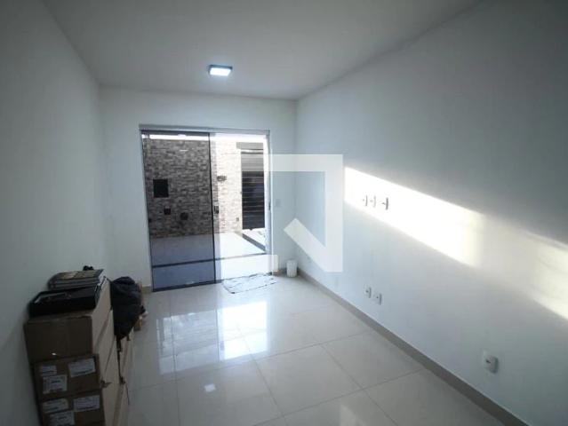 Casa / Sobrado para Locação em Contagem/MG Alvorada 3 Quartos