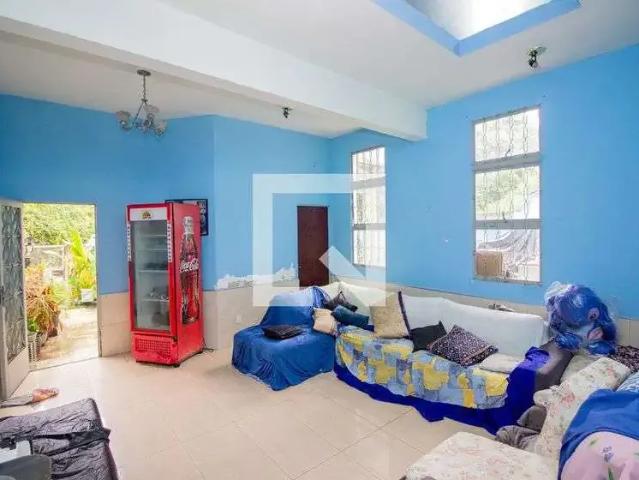 Casa / Sobrado para Locação em Contagem/MG Arcádia 3 Quartos