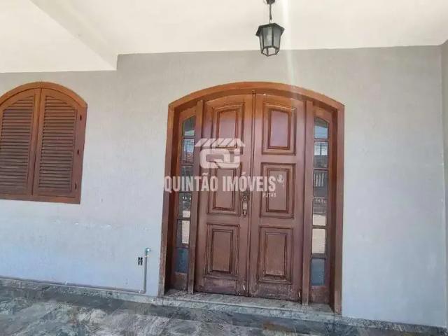 Casa / Sobrado para Locação em Contagem/MG Centro 4 Quartos