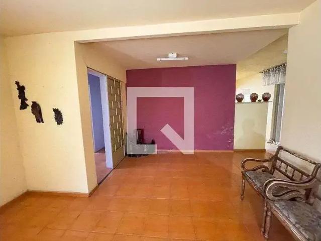 Casa / Sobrado para Locação em Contagem/MG Flamengo 4 Quartos