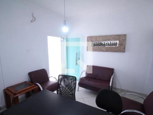 Casa / Sobrado para Locação em Contagem/MG Glória 4 Quartos