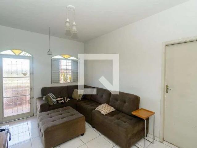 Casa / Sobrado para Locação em Contagem/MG Inconfidentes 3 Quartos