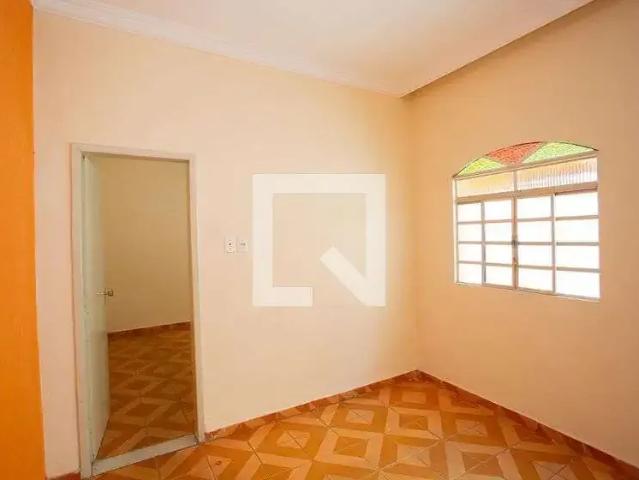 Casa / Sobrado para Locação em Contagem/MG Industrial 3 Quartos