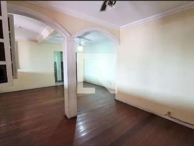 Casa / Sobrado para Locação em Contagem/MG Monte Castelo 4 Quartos