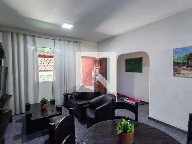 Casa / Sobrado para Locação em Contagem/MG Nacional 3 Quartos