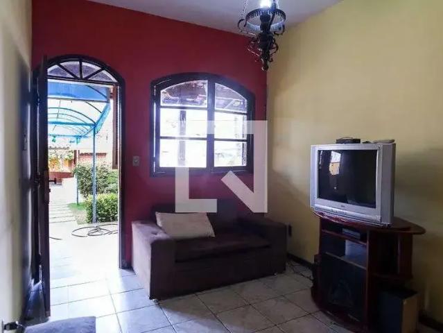 Casa / Sobrado para Locação em Contagem/MG Parque Maracanã 4 Quartos