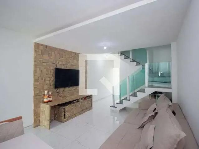 Casa / Sobrado para Locação em Contagem/MG Pedra Azul 3 Quartos