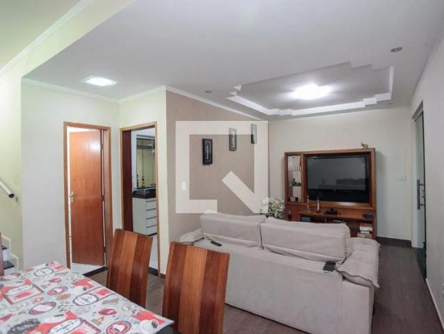 Casa / Sobrado para Locação em Contagem/MG Petrolândia 3 Quartos