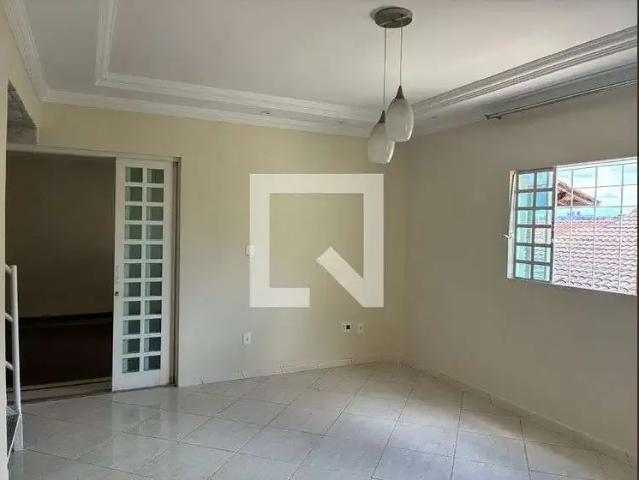 Casa / Sobrado para Locação em Contagem/MG São Joaquim 3 Quartos