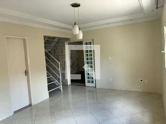 Casa / Sobrado para Locação em Contagem/MG São Joaquim 3 Quartos