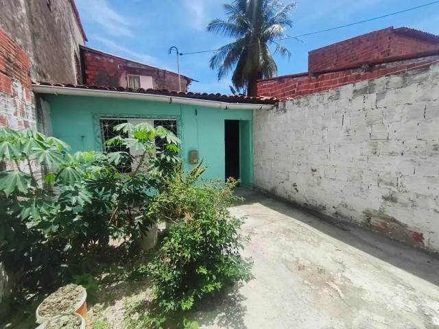 Casa / Sobrado para Locação em Caucaia/CE Parque Leblon 2 Quartos