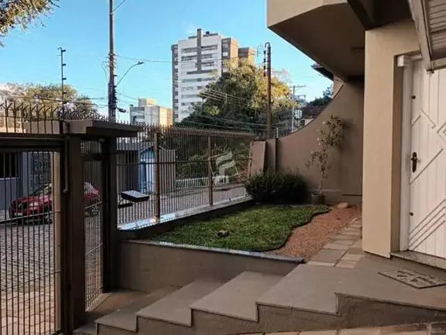 Casa / Sobrado para Locação em Caxias do Sul/RS Panazzolo 4 Quartos